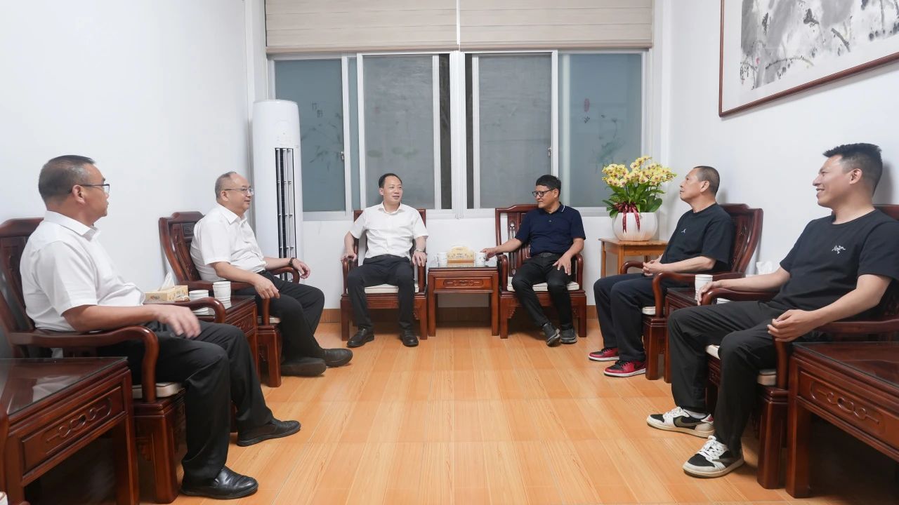 华安县委书记会见LEYU.COM-乐鱼(中国)
代表